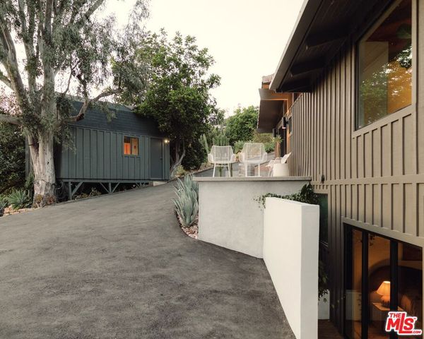 22910 Portage Circle Drive, Topanga, CA 90290