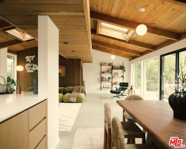 22910 Portage Circle Drive, Topanga, CA 90290