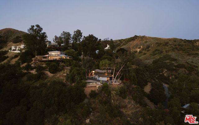 22910 Portage Circle Drive, Topanga, CA 90290