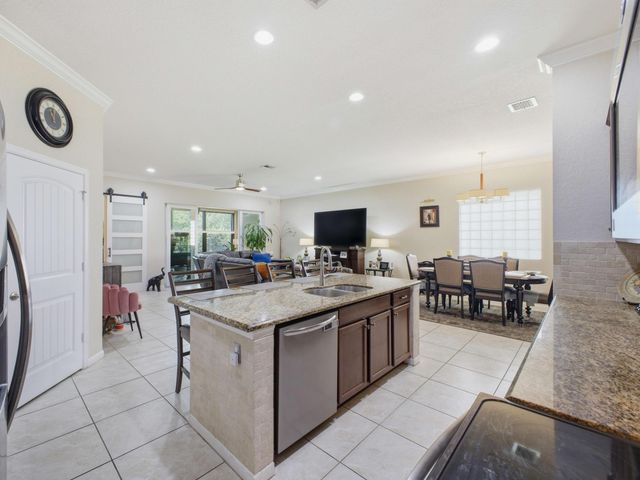 6819 Langdon Way, Lake Worth, FL 33463