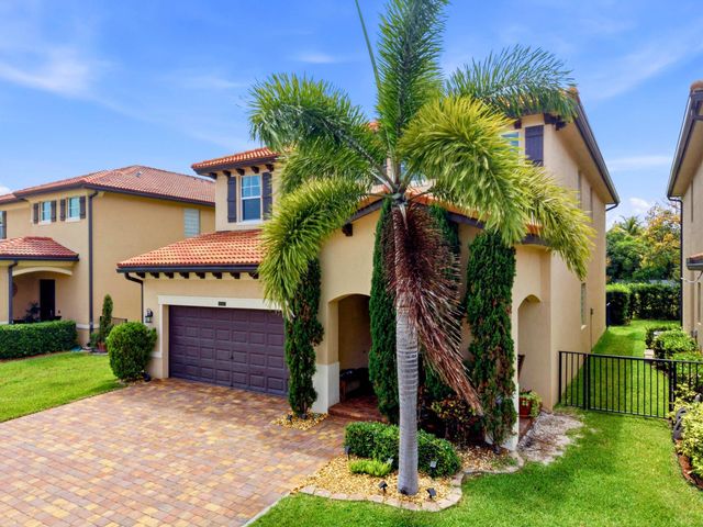 6819 Langdon Way, Lake Worth, FL 33463