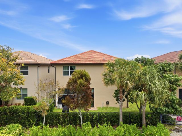 6819 Langdon Way, Lake Worth, FL 33463