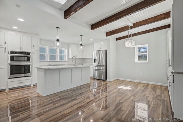 69418 S 325 Road, Wagoner, OK 74467