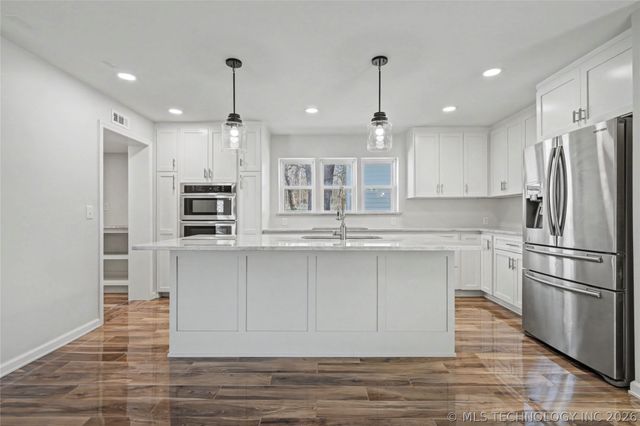 69418 S 325 Road, Wagoner, OK 74467