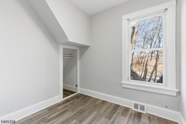 282 N 4Th St, Paterson City, NJ 07522