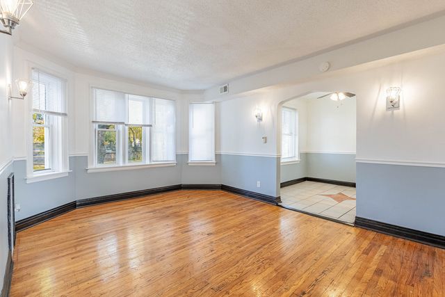 2453 W 56th Street R1, Chicago, IL 60629