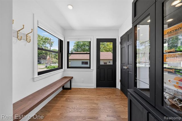 2822 Benjamin Avenue, Royal Oak, MI 48073