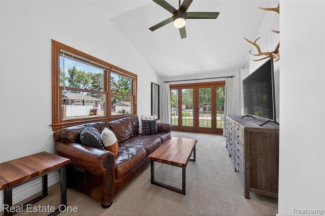2822 Benjamin Avenue, Royal Oak, MI 48073