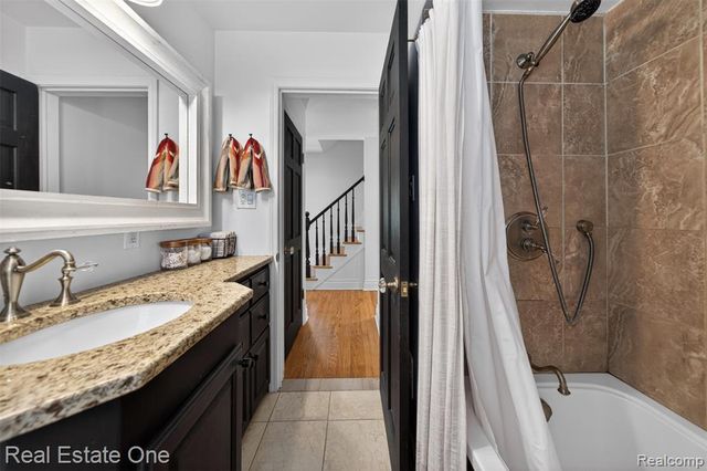 2822 Benjamin Avenue, Royal Oak, MI 48073