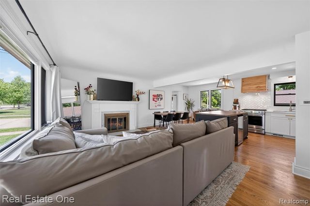2822 Benjamin Avenue, Royal Oak, MI 48073