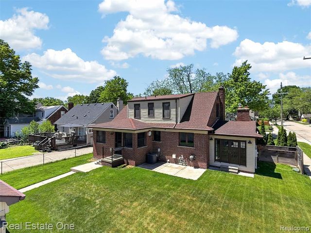 2822 Benjamin Avenue, Royal Oak, MI 48073