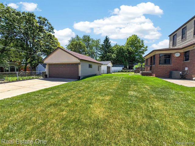 2822 Benjamin Avenue, Royal Oak, MI 48073