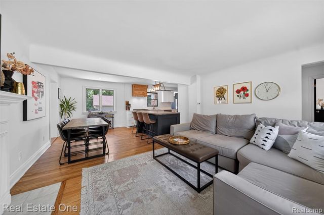 2822 Benjamin Avenue, Royal Oak, MI 48073