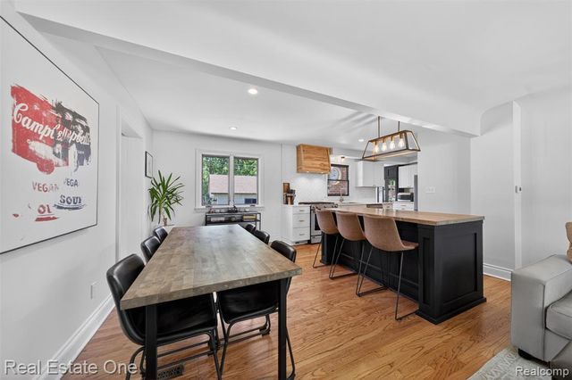 2822 Benjamin Avenue, Royal Oak, MI 48073