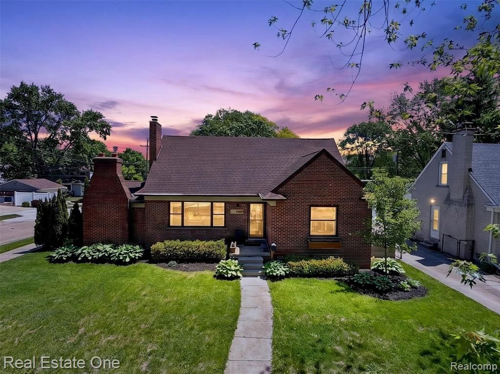 2822 Benjamin Avenue, Royal Oak, MI 48073