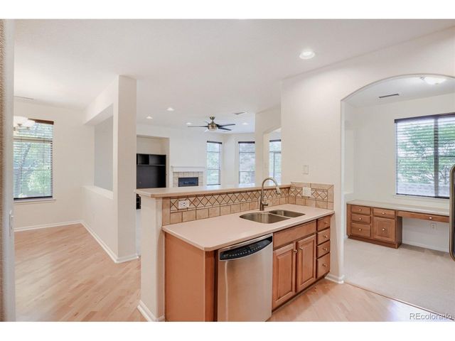 609 W Burgundy St B, Littleton, CO 80129