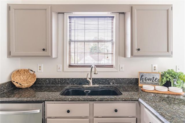 1710 Omie Way, Lawrenceville, GA 30043