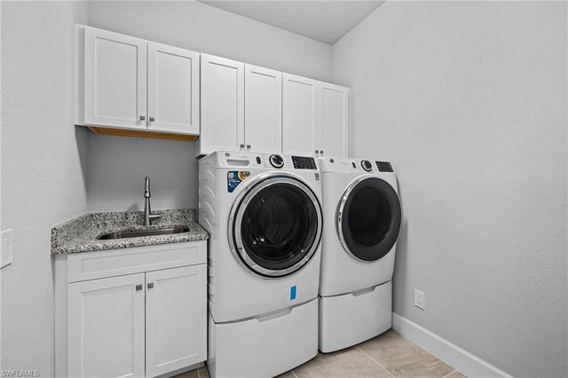 1319 NW 40th PL, Cape Coral, FL 33993