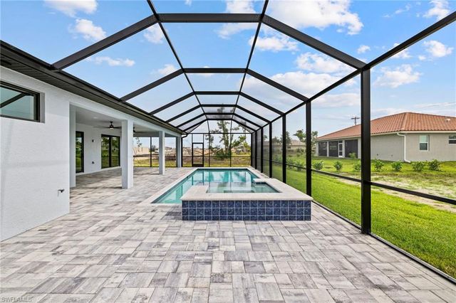 1319 NW 40th PL, Cape Coral, FL 33993