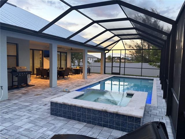 1319 NW 40th PL, Cape Coral, FL 33993