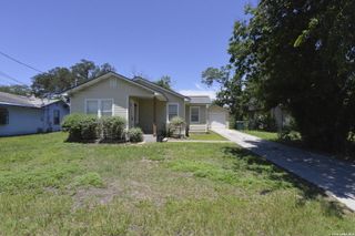 203 LEGION DR W, Converse, TX 78109