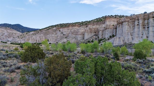 Plaza Blanca Ranch, Abiquiu, NM 87510