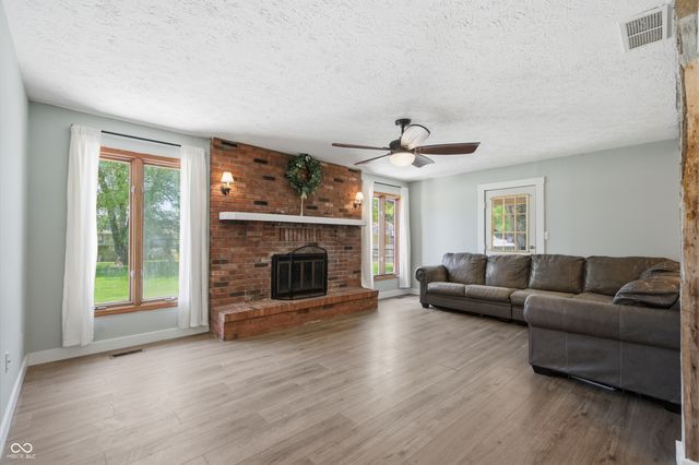 6825 E US Highway 136, Brownsburg, IN 46112
