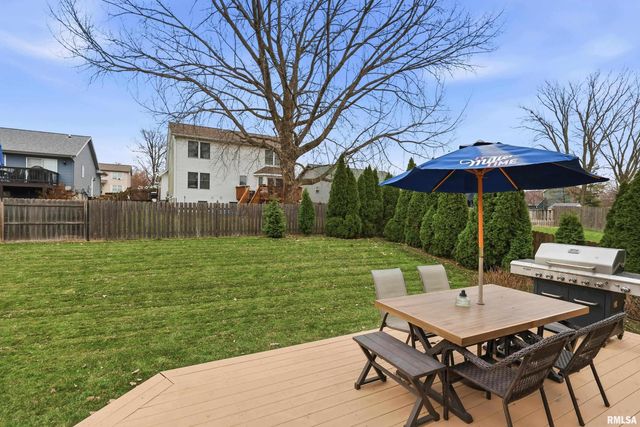 6733 BROOKVIEW Lane, Davenport, IA 52806