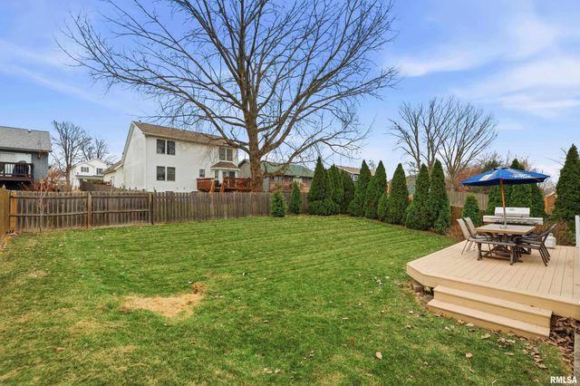 6733 BROOKVIEW Lane, Davenport, IA 52806