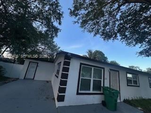1311 NE 210th Ter A, Miami, FL 33179