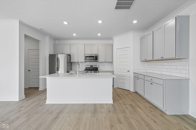 15395 Alperton Road, Fishers, IN 46037