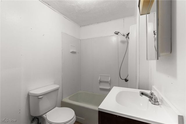 515 Walden Avenue, Tiltonsville, OH 43963