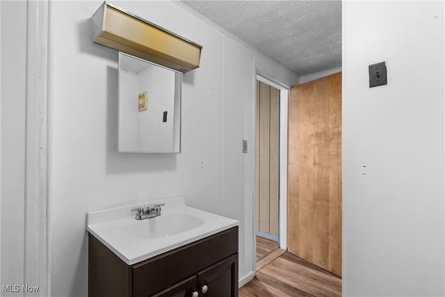 515 Walden Avenue, Tiltonsville, OH 43963