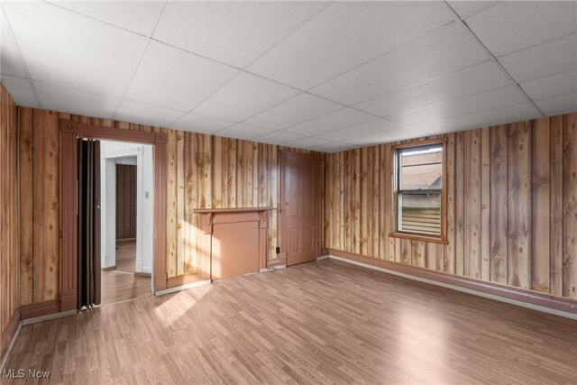 515 Walden Avenue, Tiltonsville, OH 43963