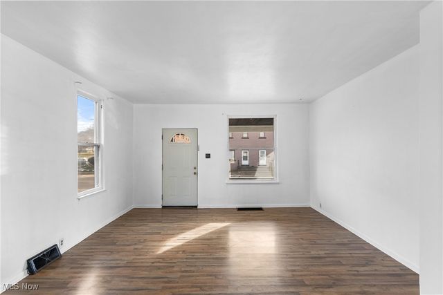 515 Walden Avenue, Tiltonsville, OH 43963