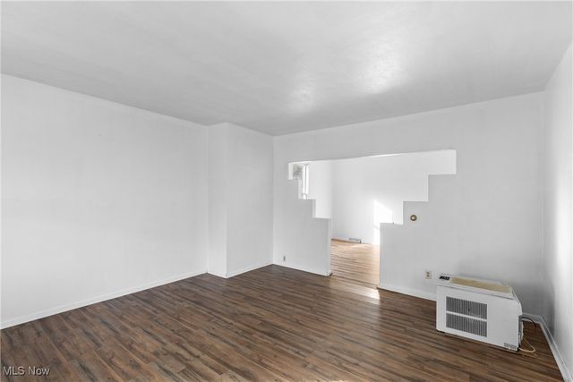 515 Walden Avenue, Tiltonsville, OH 43963