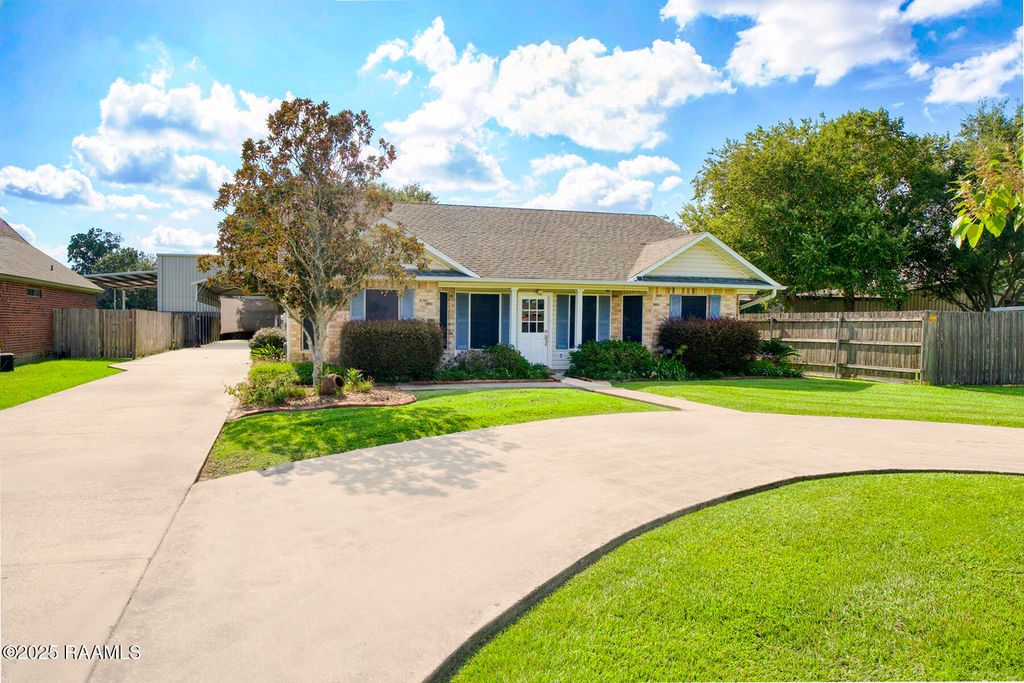 102 Sunflower Drive, Lafayette, LA 70508