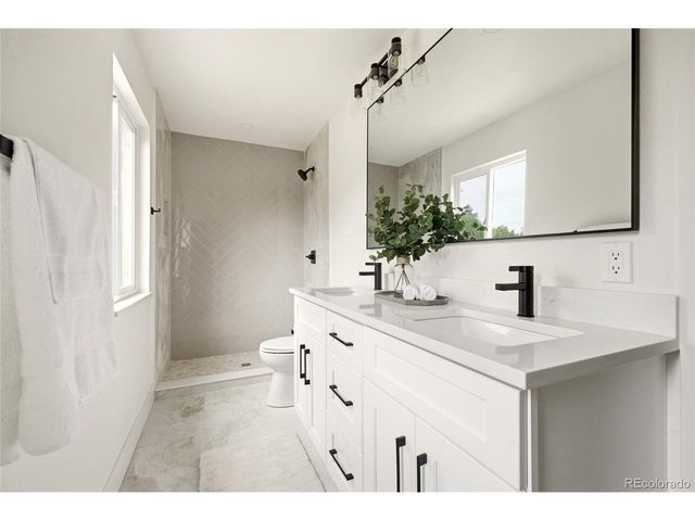 8520 W Virginia Ave, Lakewood, CO 80226