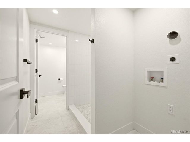 8520 W Virginia Ave, Lakewood, CO 80226