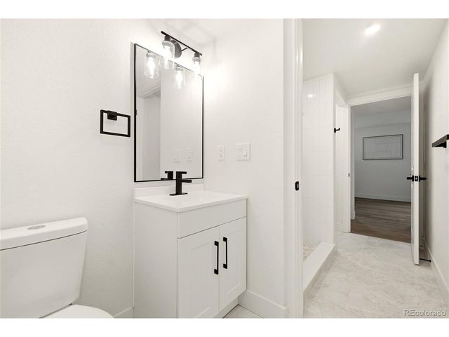 8520 W Virginia Ave, Lakewood, CO 80226