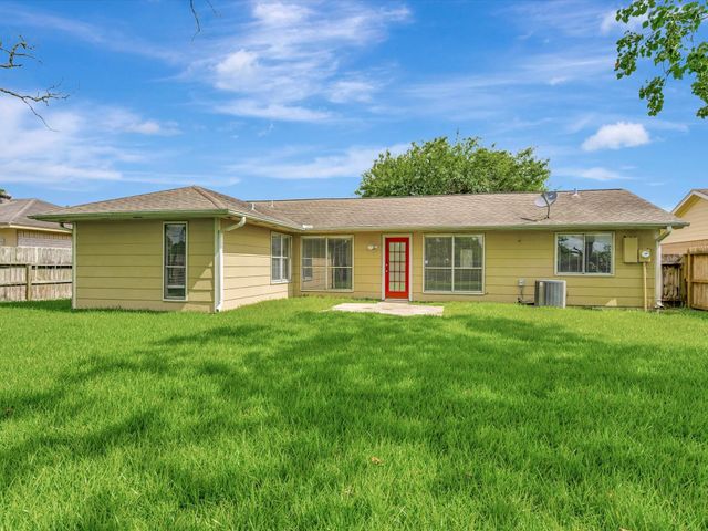 2505 Ironclad Drive, League City, TX 77573