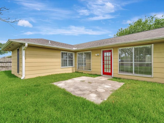 2505 Ironclad Drive, League City, TX 77573