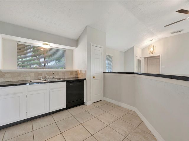 2505 Ironclad Drive, League City, TX 77573