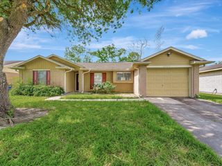 2505 Ironclad Drive, League City, TX 77573