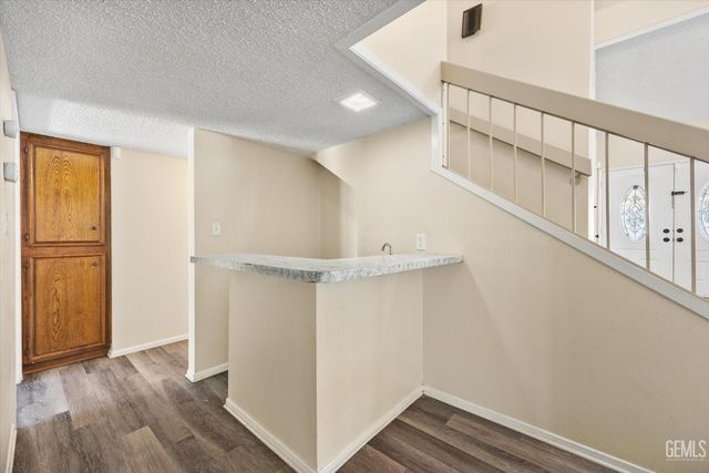 7109 Outingdale Drive, Bakersfield, CA 93309