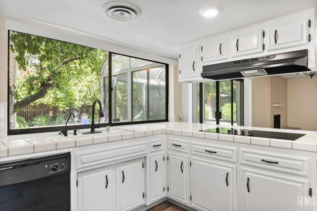 7109 Outingdale Drive, Bakersfield, CA 93309