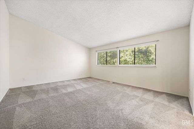 7109 Outingdale Drive, Bakersfield, CA 93309