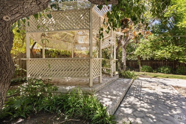 7109 Outingdale Drive, Bakersfield, CA 93309
