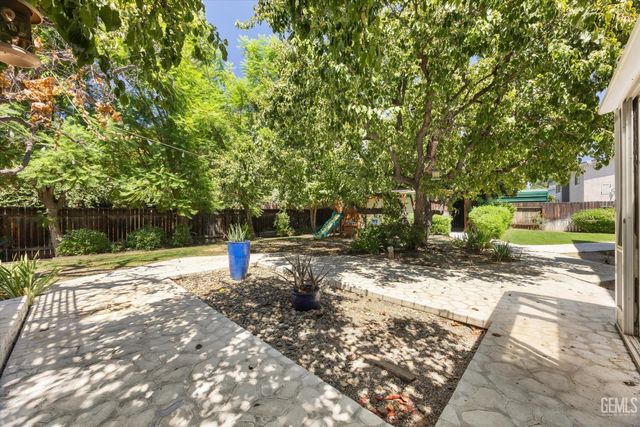 7109 Outingdale Drive, Bakersfield, CA 93309