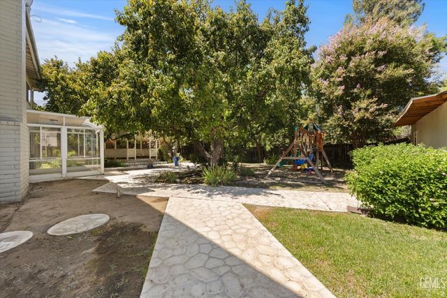 7109 Outingdale Drive, Bakersfield, CA 93309